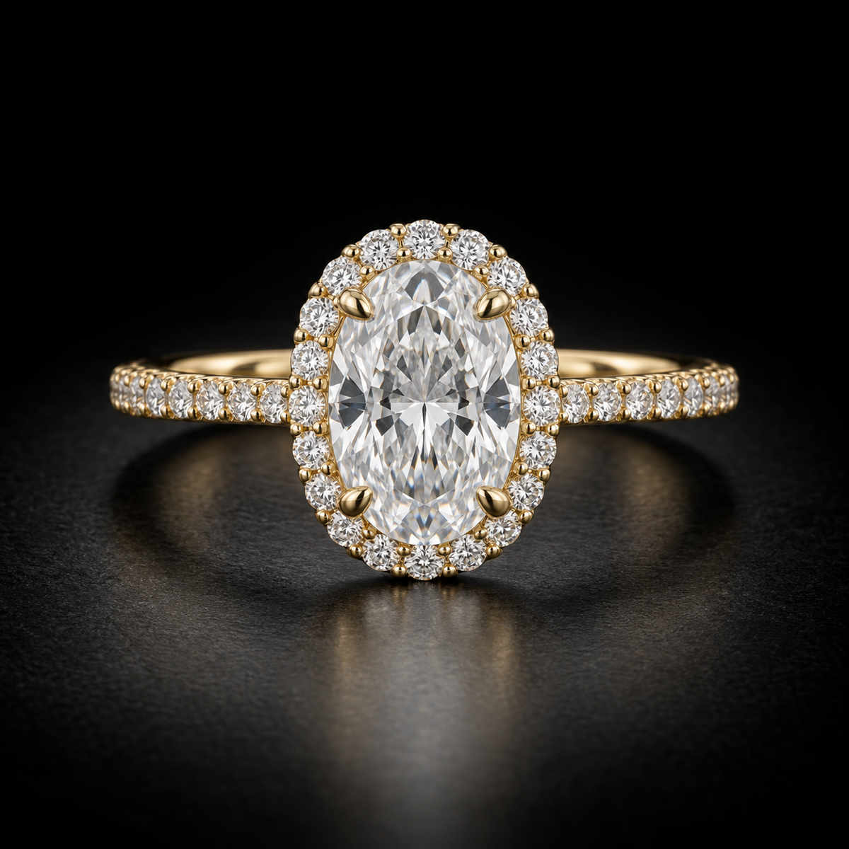 Classic Oval Diamond Halo Pavé Engagement Ring in 18kt yellow gold