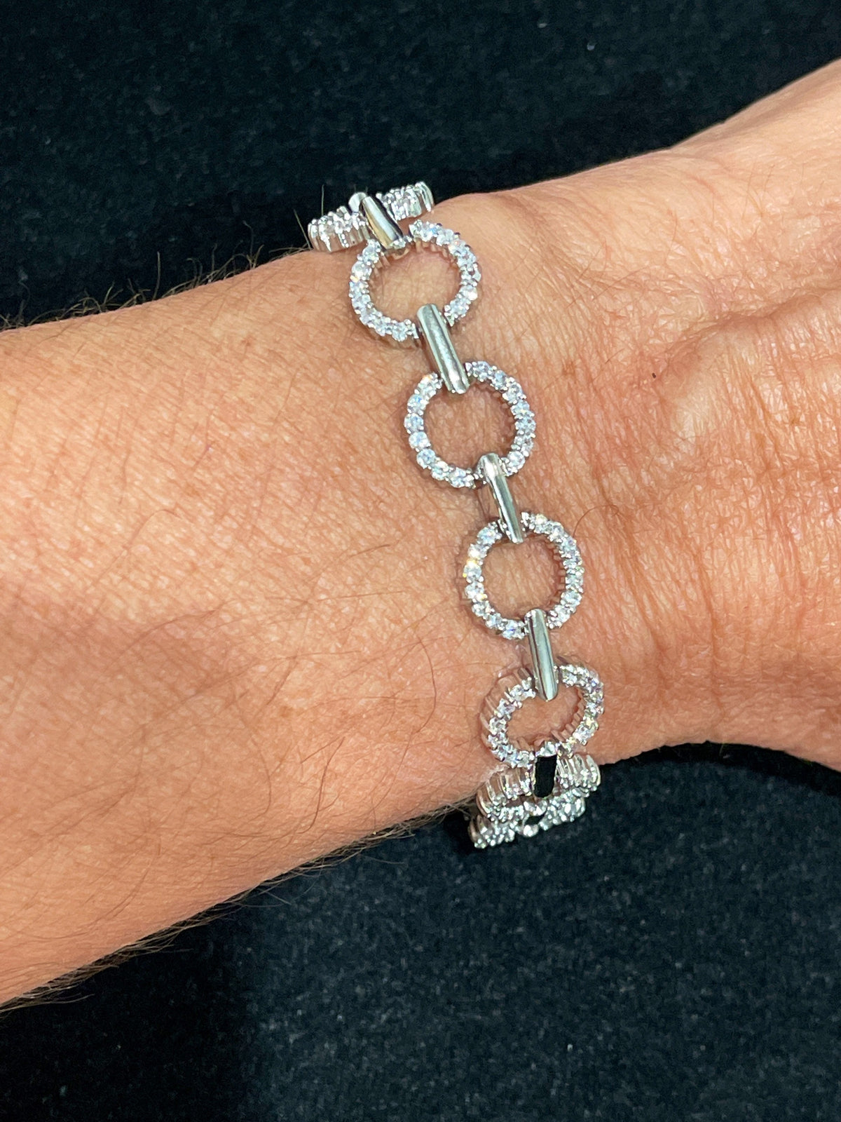 Sterling Silver Circle Link with High Polish Bars Cubic Zirconia Bracelet