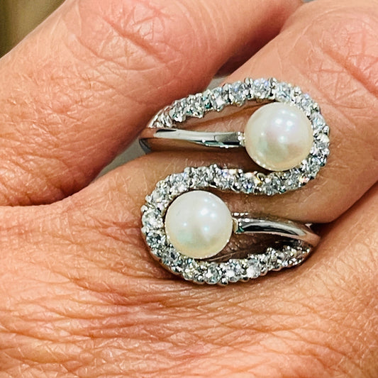 Sterling Silver Genuine White Pearl and Cubic Zirconia Ring Size 6.5