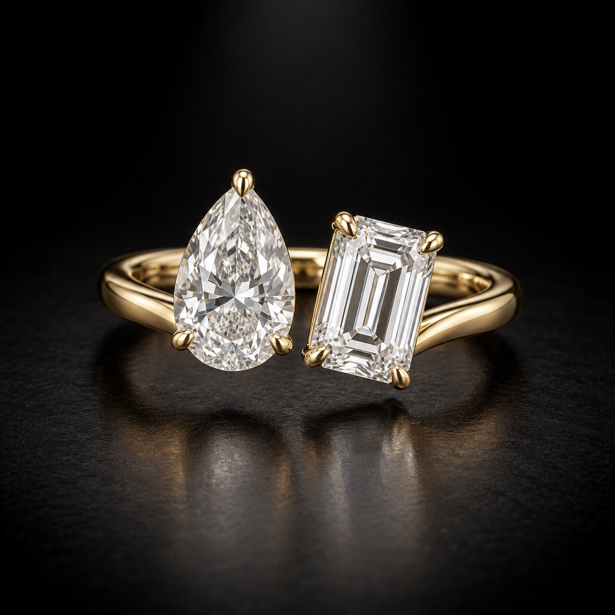 Pear and Emerald-Cut Toi et Moi Engagement Ring in 18kt yellow gold