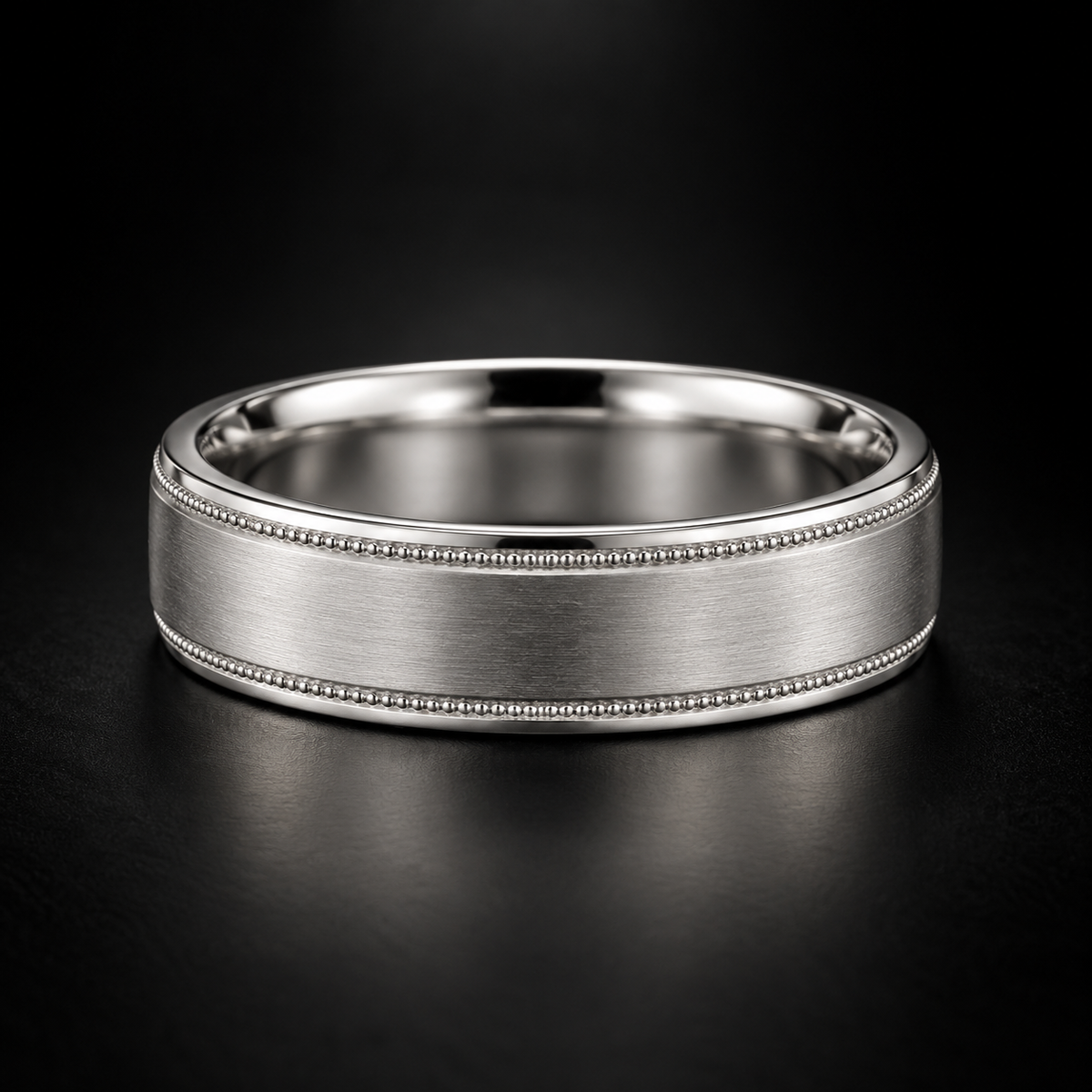 Men's Vintage-Inspired Milgrain Wedding Band in Platinum