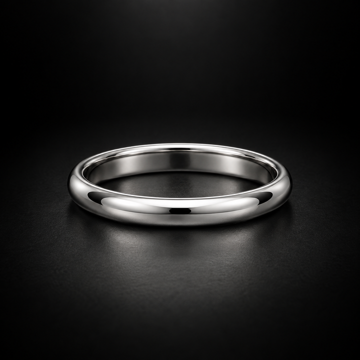 Women's Classic Slim Domed Wedding Band in Platinum
