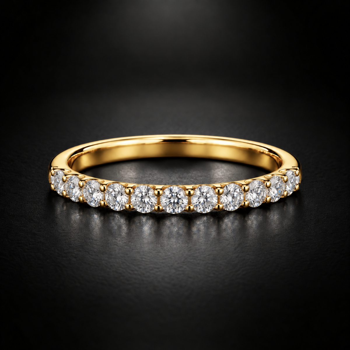Women's Shared-Prong Pavé Diamond Wedding Band in 18kt Yellow Gold